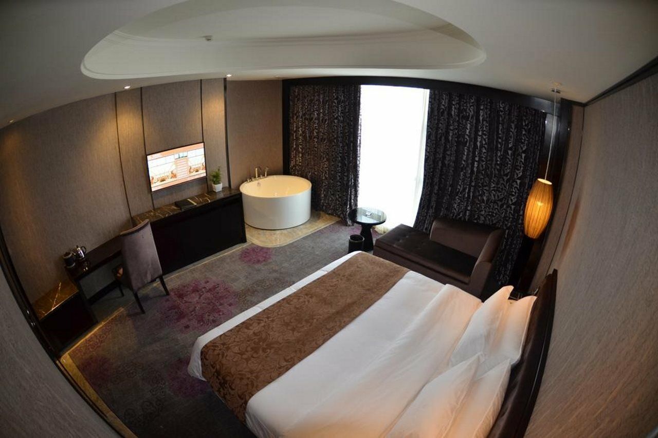 Xiamen Wanjia Oriental Hotel Bagian luar foto